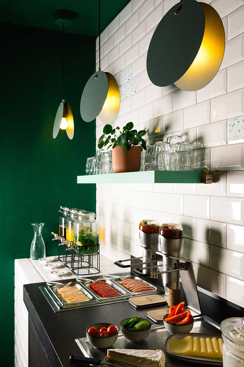 Qbic-Hotel-WTC-Amsterdam-breakfast-01