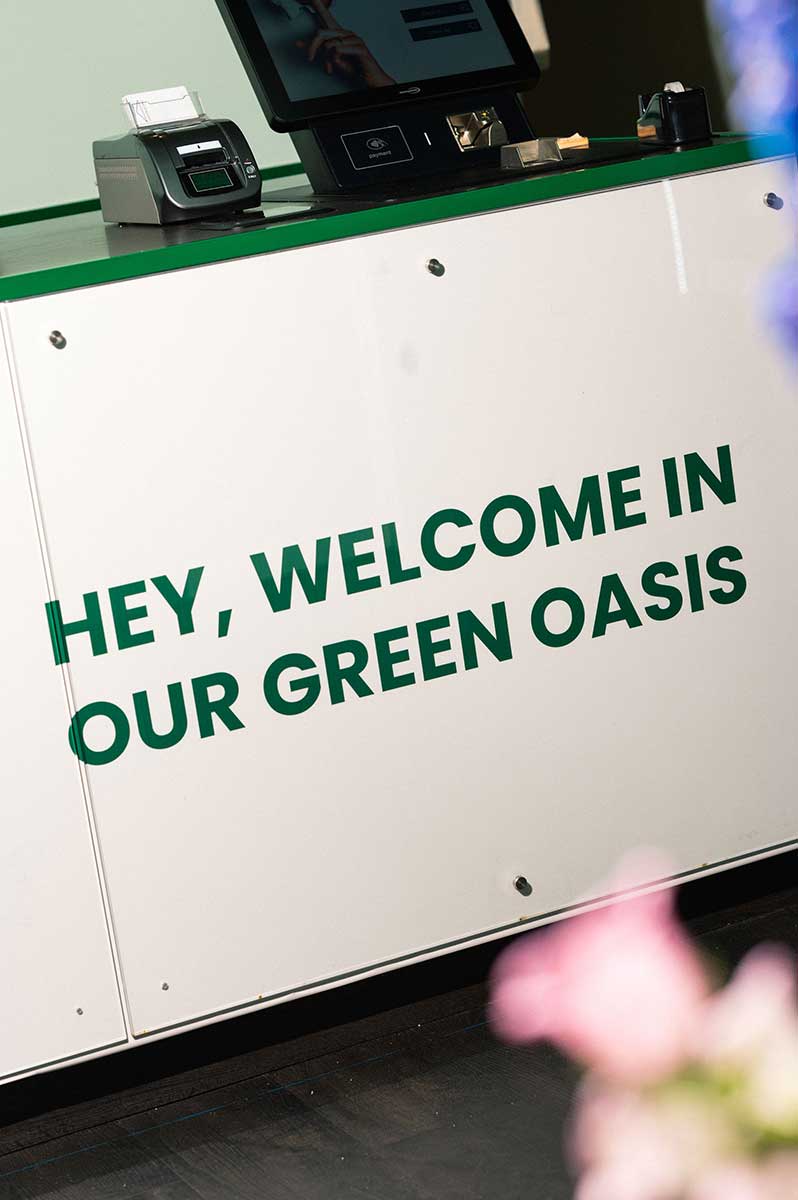 Qbic-Hotel-WTC-Amsterdam-lobby-07