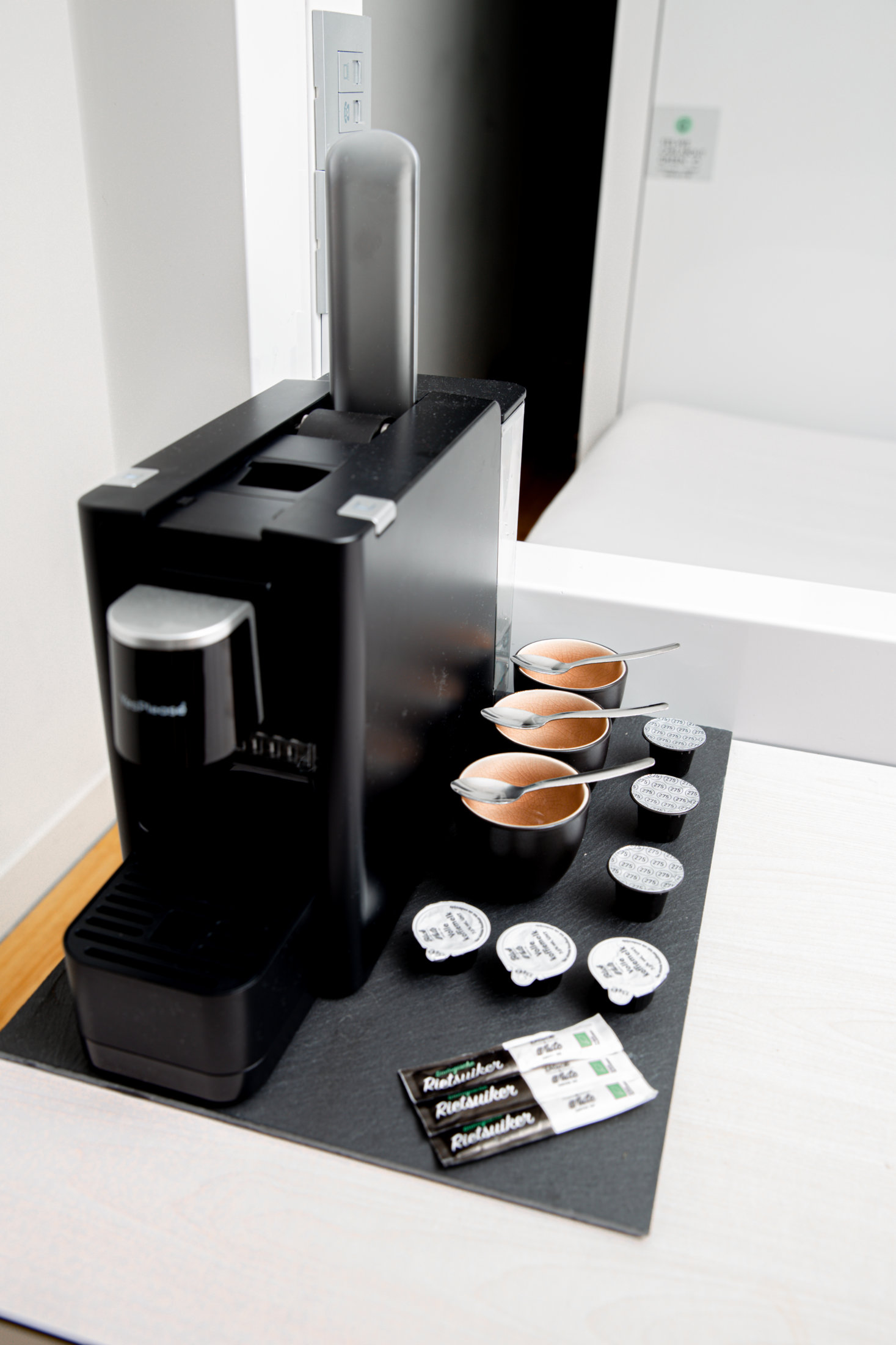 Qbic Room coffeemachine 01